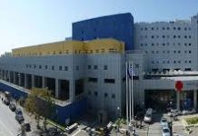 62χρονη χτύπησε την μητέρα της κάνοντας όπισθεν με το ΙΧ της έξω από το σπίτι της