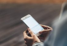 Έκλεψε τηλέφωνο σε καφετέρια τον κατάλαβε η παθούσα και την χτύπησε