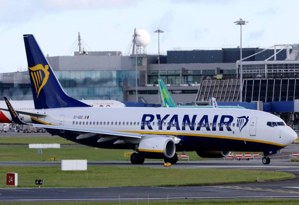 ryanair_airplane