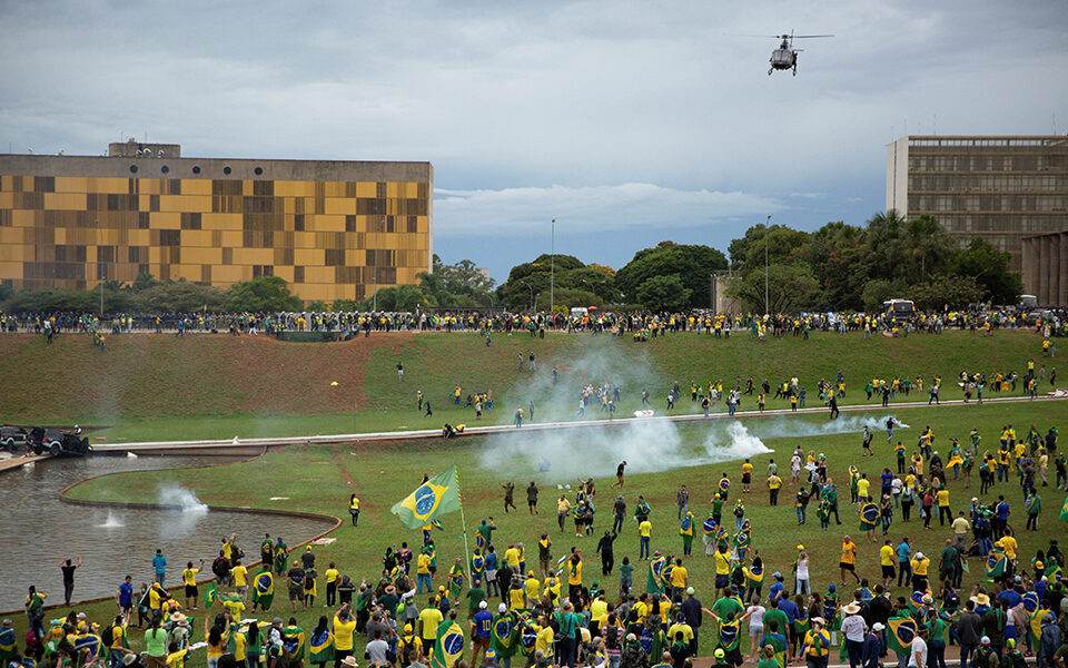 2023-01-09T042002Z_342951528_RC23MY9JW2FH_RTRMADP_3_BRAZIL-POLITICS-960x600-1