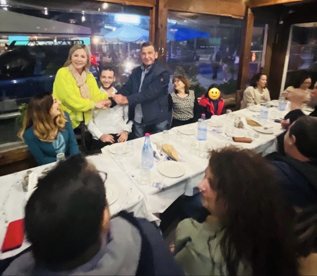 A9BF7488-51F8-408D-8EB5-11E4B3FBCC84-1