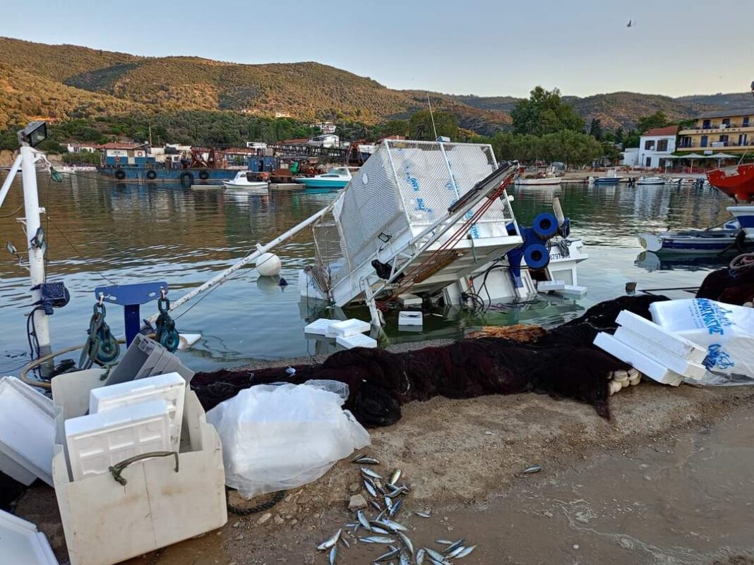 00500147451_Αλιευτικό-βυθίστηκε-Πλατανιά-1
