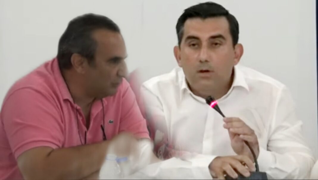 Picsart_23-08-12_12-38-35-112