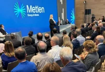 Στρατηγική Συμφωνία METLEN Ομίλου Τσάκου για ένα από τα μεγαλύτερα Υβριδικά έργα παραγωγής ηλεκτρικής ενέργειας στην Ελλάδα