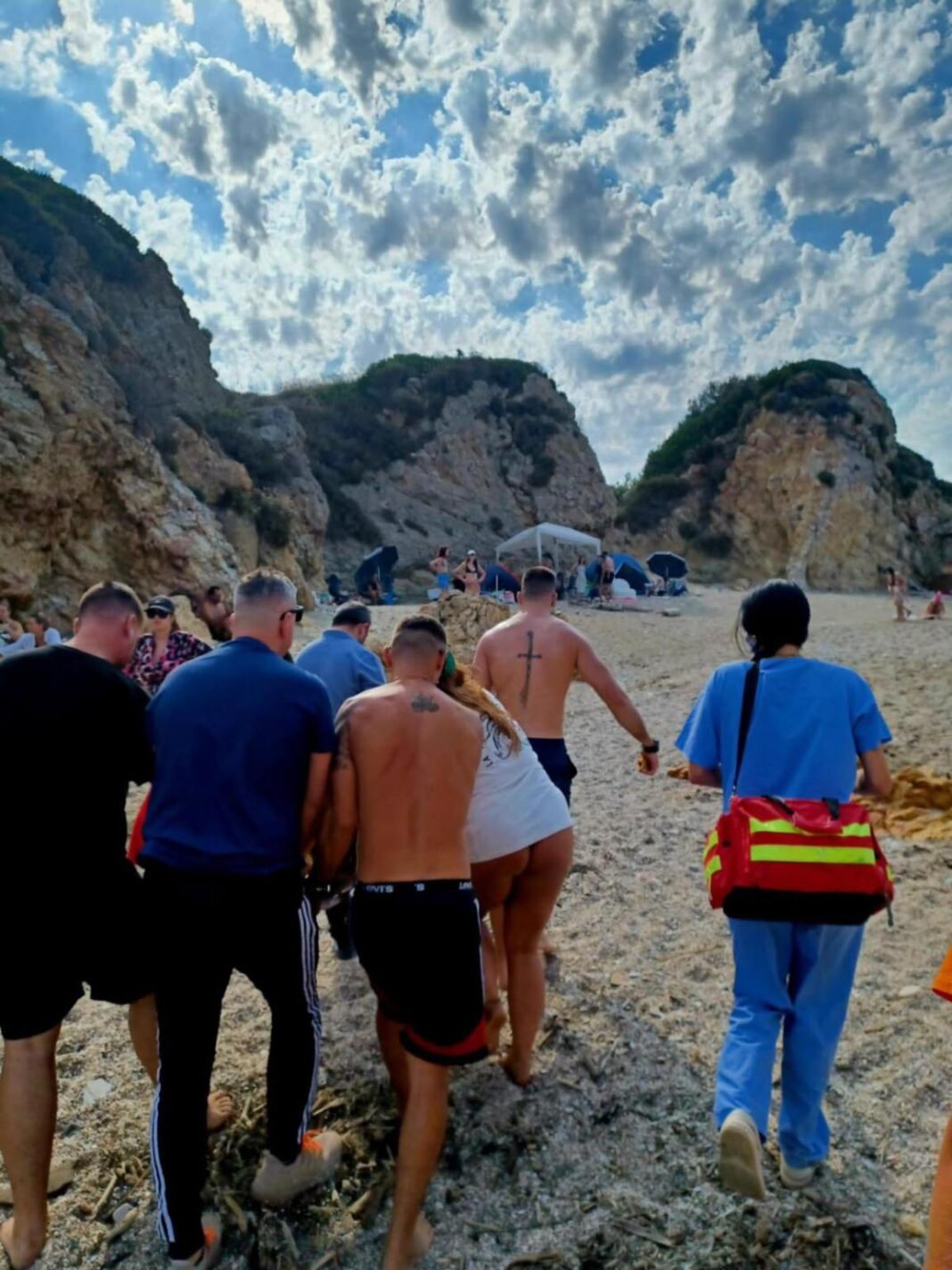 IMG-cb829eadf434185899ed52ad7dbacd64-V