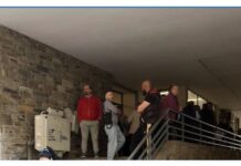 Διαμαρτυρίες και ουρές στη ΔΕΥΑΜΒ για τις διακοπές και το χαράτσι των τελών επανασύνδεσης