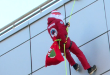 Στην Παιδιατρική του νοσοκομείου ο Αϊ Βασίλης ήρθε από την καμινάδα