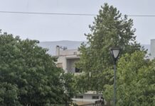 Καλή δυνατή βροχούλα το πέρασμα της μπορας απο τον Βόλο (video)