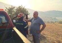 Ο Κουρέτας βάζει στη θέση του τον Μπέο για το νέο σώου του την ώρα της φωτιάς -“Δεν τριγυρνάμε στις πυρκαγιές με παντόφλες και σορτς όπως κάποτε γινόταν”
