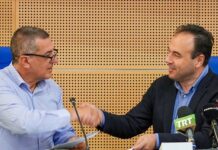 Πινκ Πονκ με μπηχτές Παπαστεργίου – Κουρέτα: “Καλό παιδί κατά τα άλλα” ο Δημήτρης – Να “ξεκαβαλικέψει” καλεί τον Περιφερειάρχη ο Υπουργός